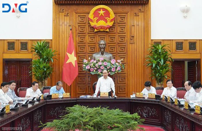 Thủ tướng Nguyễn Xuân Phúc tại cuộc họp